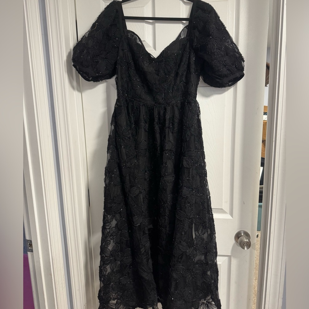 Black Embroidered Floral A-Line Formal Dress - Picture 4 of 8